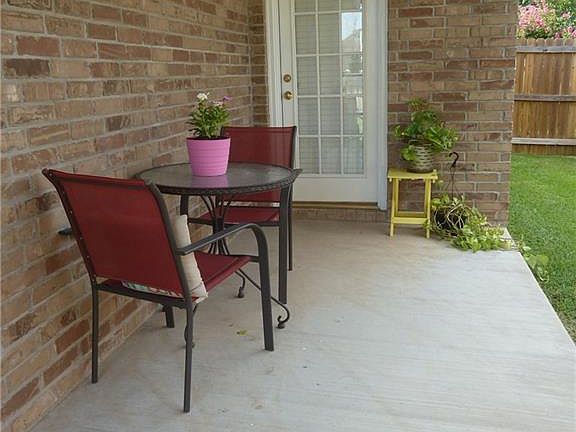 4th image of 216 Landsburg Ct