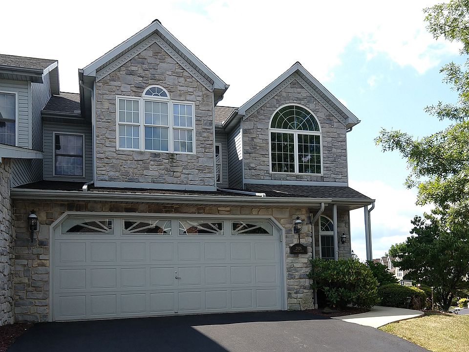 1st image of 2826 Oakwood Dr
