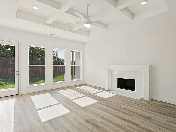 5th image of 1004 Derby Rd