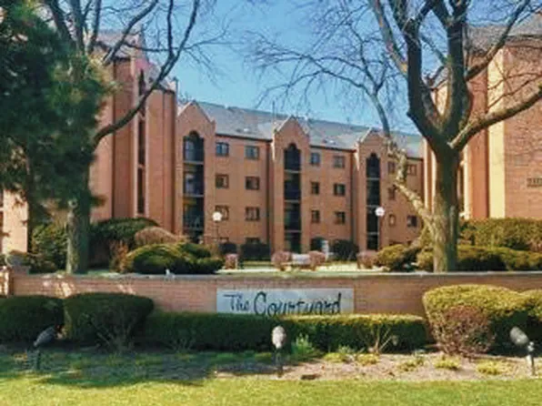 7410 W Lawrence Ave Unit 313, Harwood Heights, IL 60706