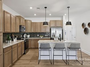 7717 Ethora Way, Charlotte, NC 28216