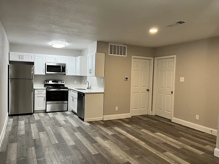 Athens Townhomes — Photo 48
