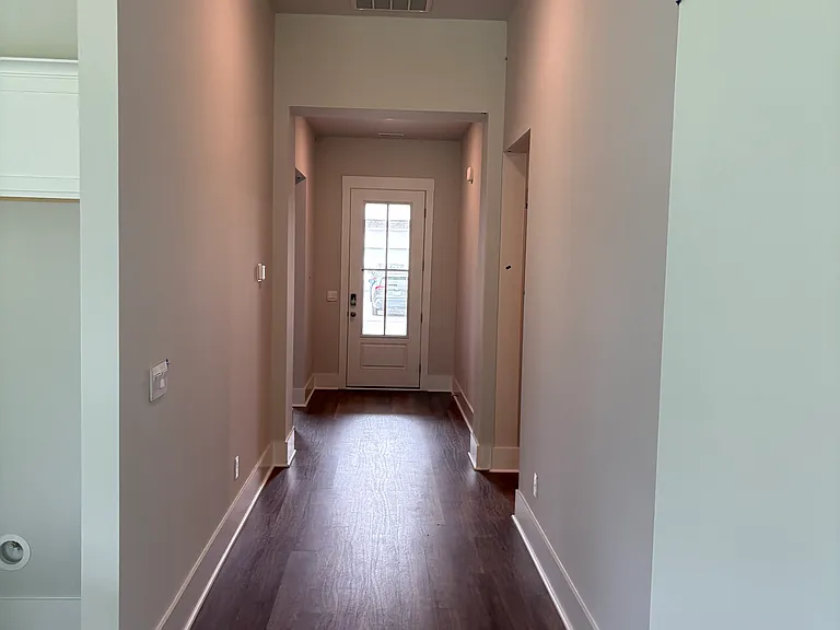 322 Whalebone Ave — Photo 2