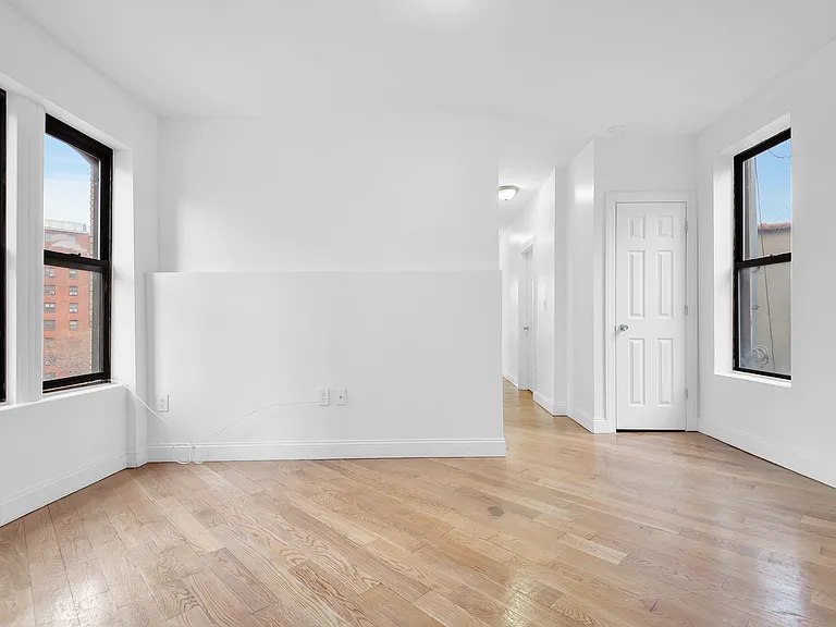 1274 Amsterdam Ave #10 — Photo 1