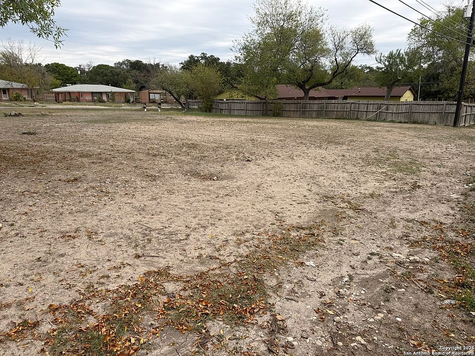 1st image of 210 Sunnyland