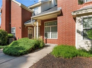 626 Smithfield Rd APT 802, North Providence, RI 02904