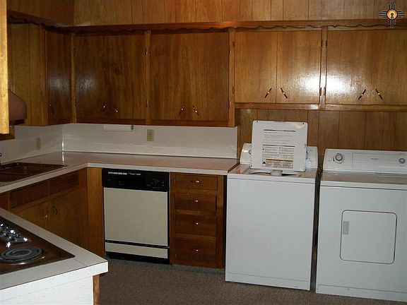 4th image of 824 W 19th St