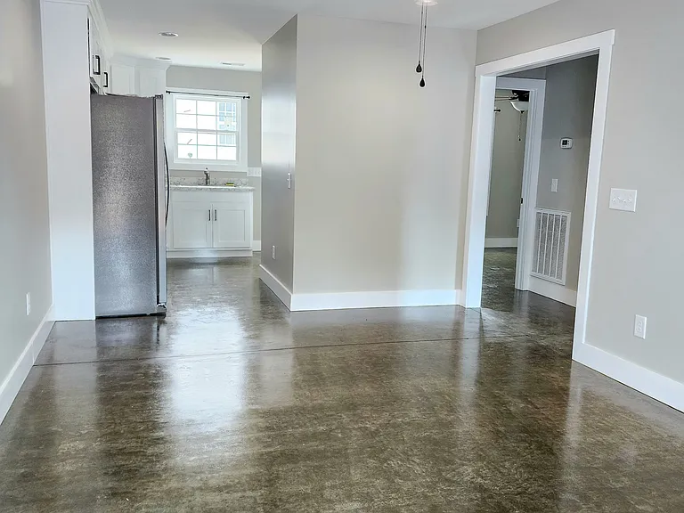 43 Duncan Ln #1 — Photo 4