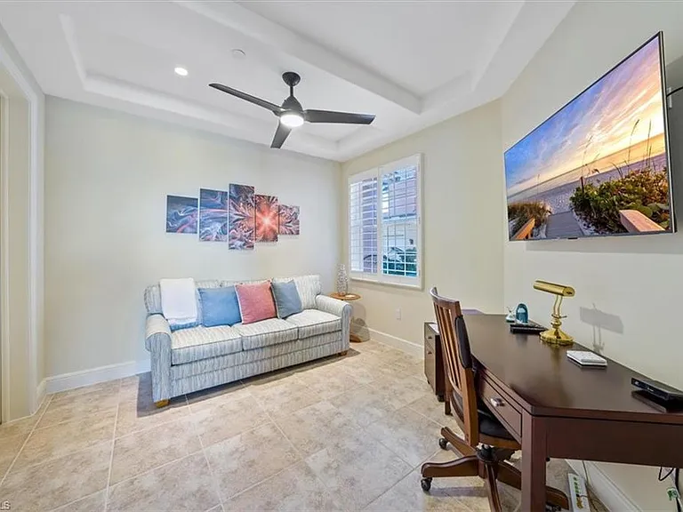580 Avellino Isles Cir #18102 — Photo 20