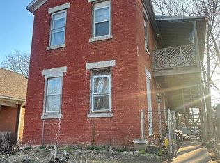 720 N 5th St, Quincy, IL 62301