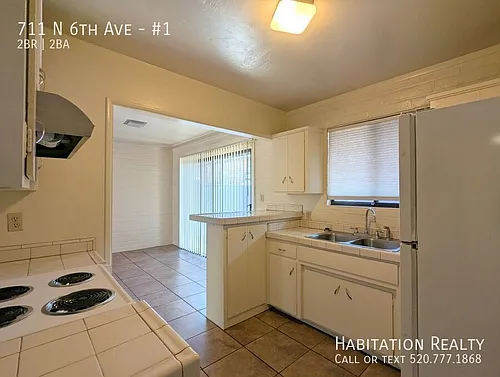 711 N 6th Ave #1 Photo 1
