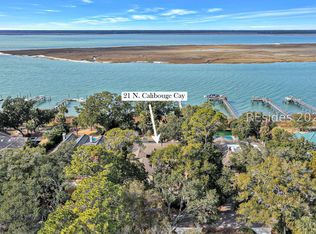 21 N Calibogue Cay Rd, Hilton Head Island, SC 29928