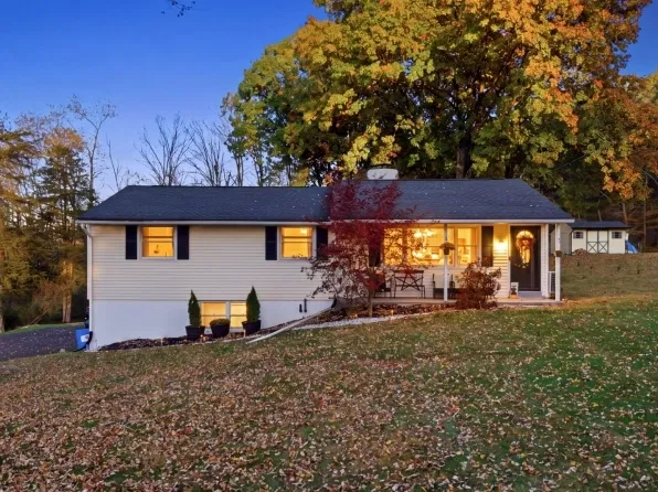 9 Glenn Ter, Fredon Twp., NJ 07860