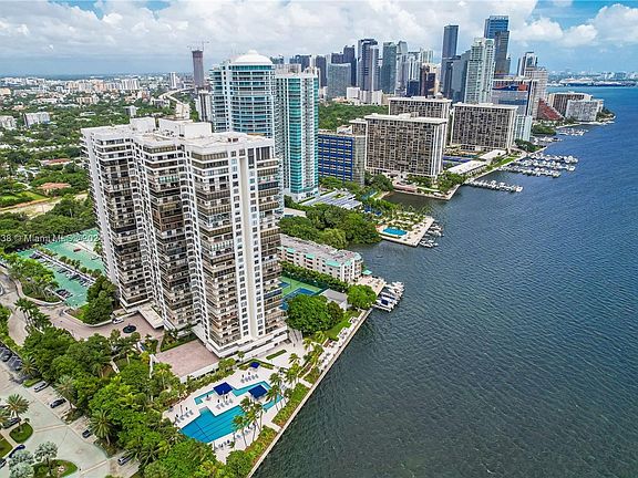 4th image of 2333 Brickell Ave APT 1717A