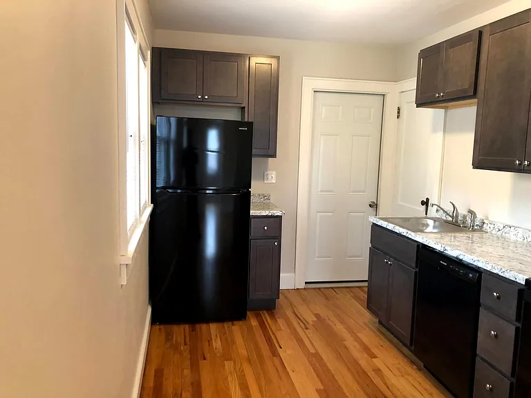 132 N Broad St — Photo 5