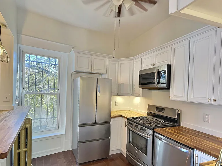 54 Normal Ave #3 — Photo 1