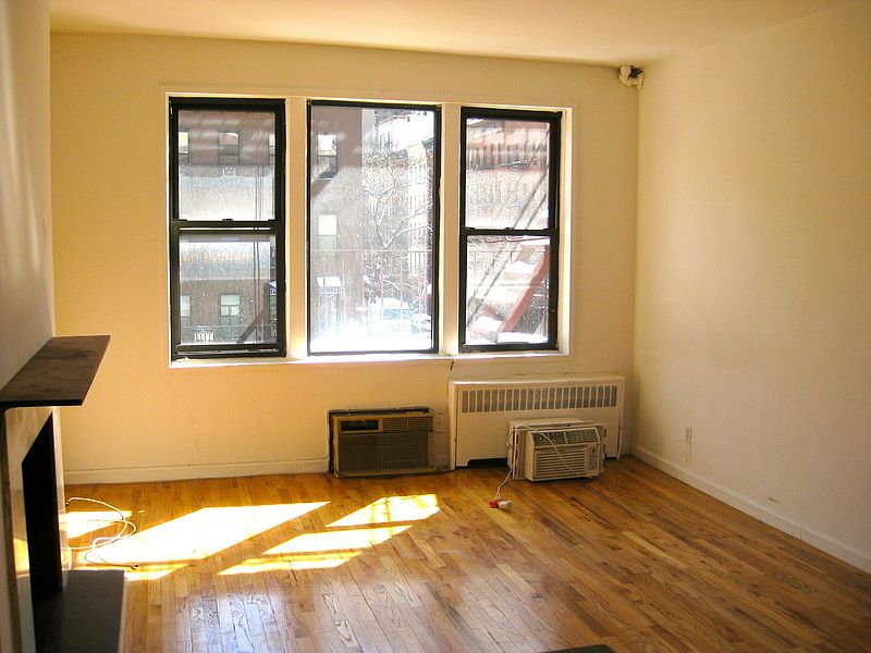 2nd image of 355 E 73rd St APT 2B