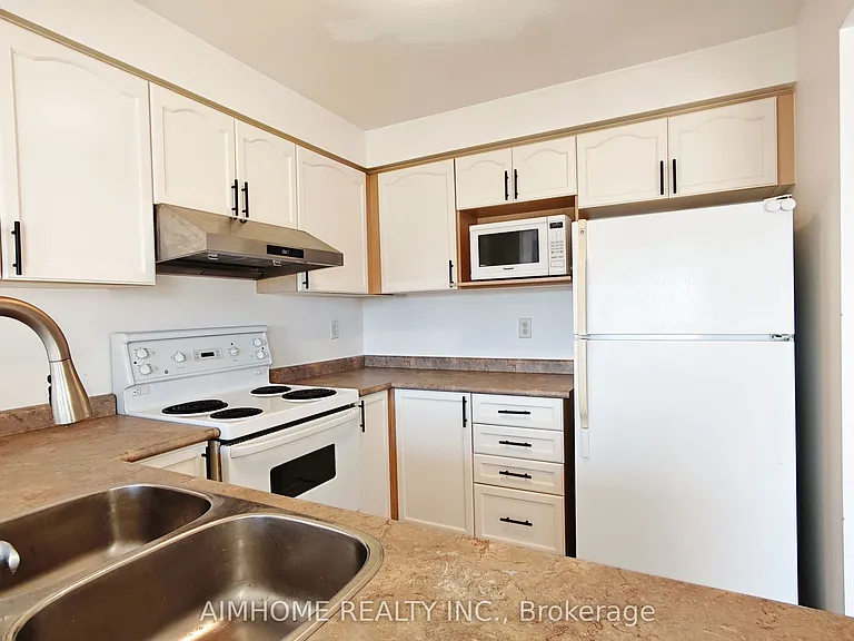 340 Kittridge Rd — Photo 5