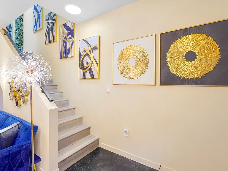8453 N Langdon Ave — Photo 13