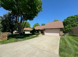 1627 W Whiteside St, Springfield, MO 65807