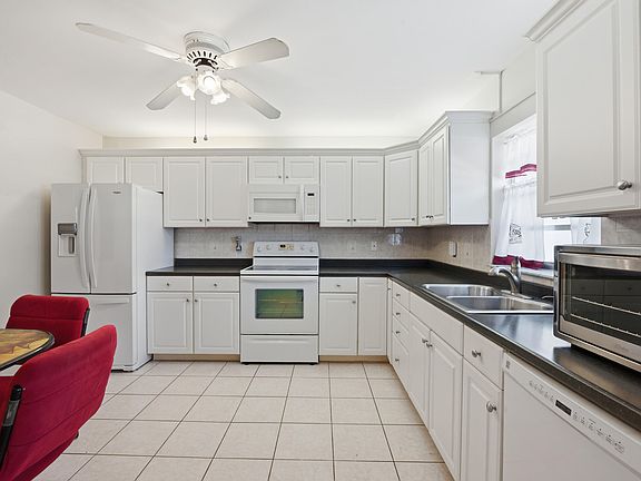 2nd image of 461 Holyoke Lane