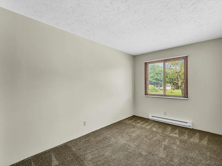 712 Arcadia Dr — Photo 18