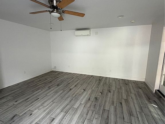 3rd image of 2106 W 11th St