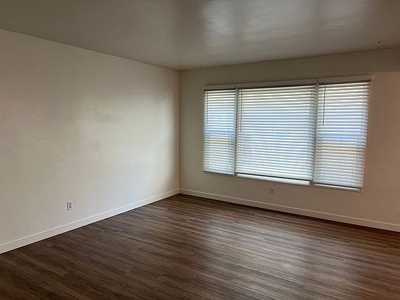3rd image of 185 Ximeno Ave APT C
