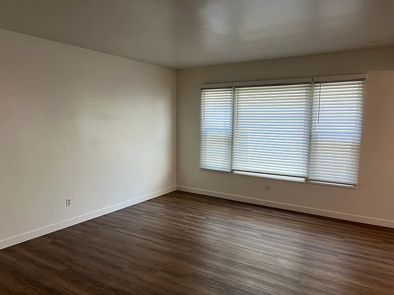 185 Ximeno Ave #C — Photo 3