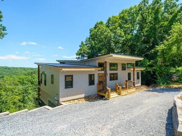 216 Old Orchard Rd, Demorest, GA 30535