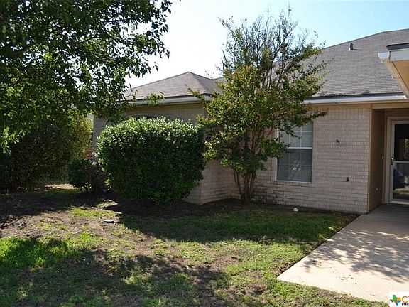 2nd image of 2800 Eastwood Dr