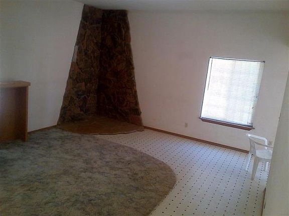 2nd image of 10 Lawrence Dr