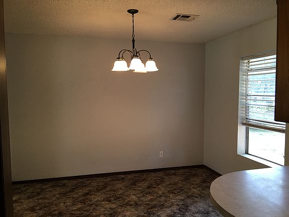 3rd image of 2808 Croydon Ct