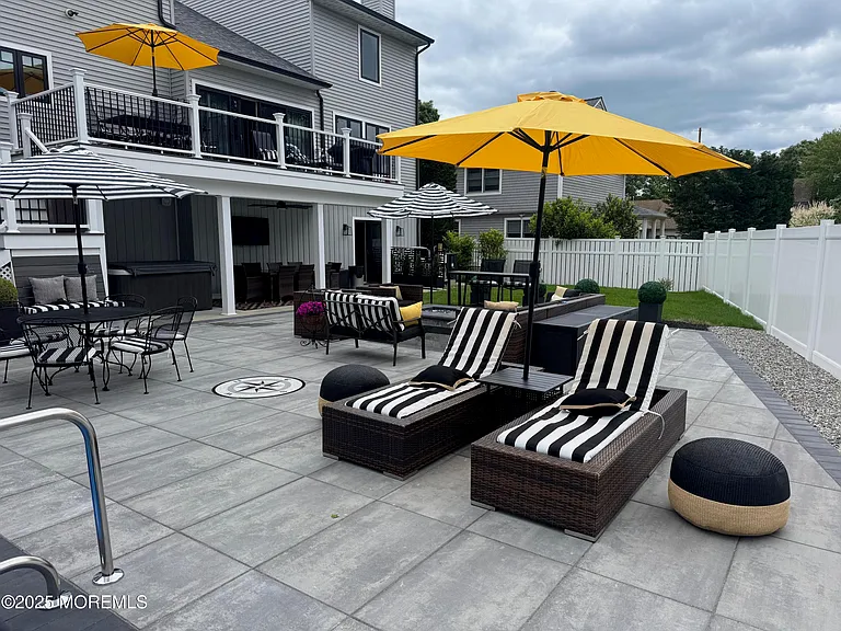 141 Osborne Ave — Photo 11