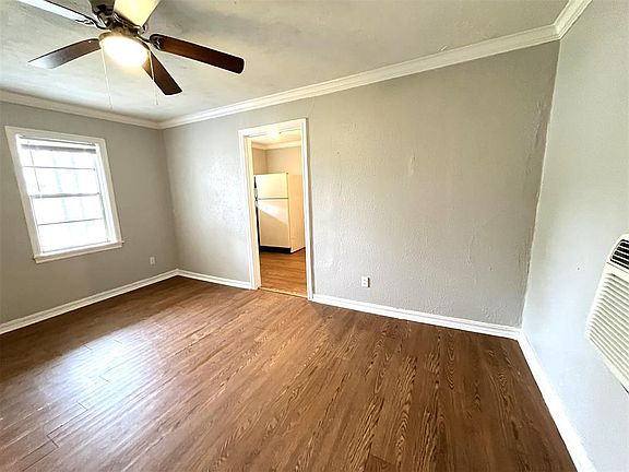 5th image of 313 W Peach St