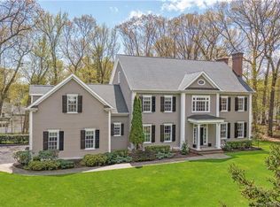 16 Silver Lakes Dr, Darien, CT 06820