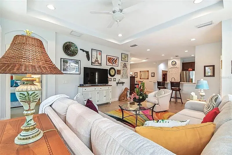 2 bed, 2.0 bath, 1558 sqft, $2,295 — Photo 4
