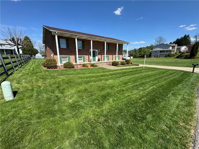 208 Pats Dr, Rostraver Township, PA, 15012