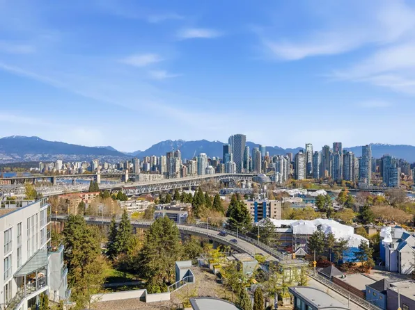 1428 W 6th Ave #1303, Vancouver, BC V6H 4H4