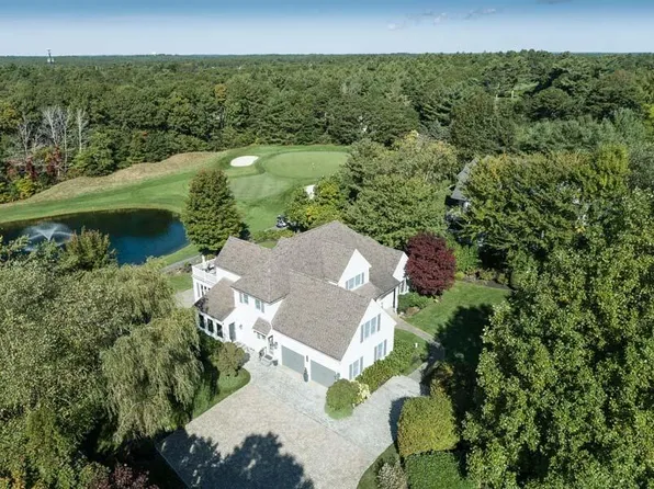 310 Willowbend Drive, Mashpee, MA 02649