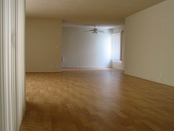 3rd image of 621 San Vicente Blvd