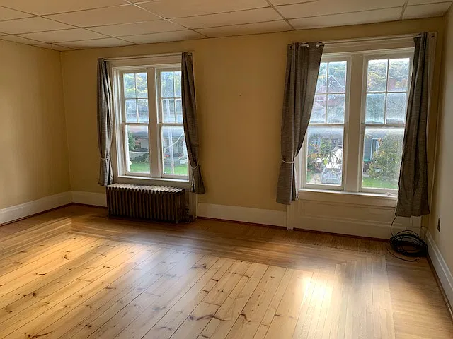2 bed, 1250 sqft, $900 — Photo 2