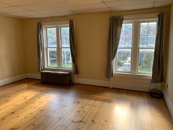 2nd image of 1052 Elk St #3