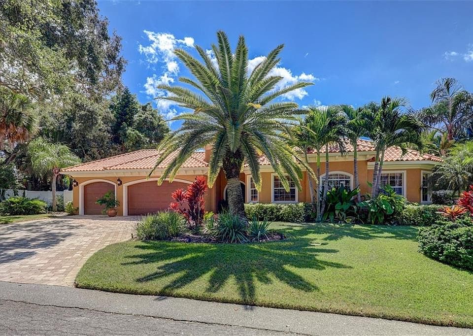1st image of 803 Camellia Dr