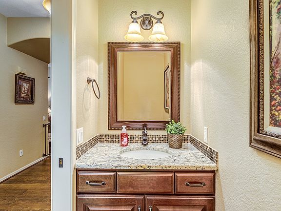 4th image of 2322 N Adair Cir