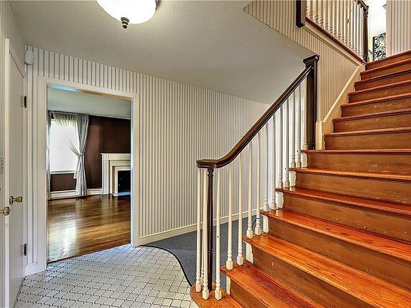 2nd image of 50 Cambria Ct