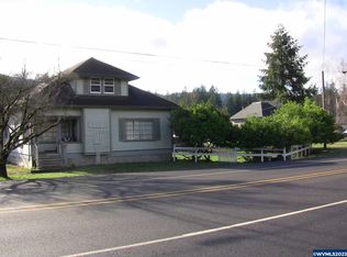 504 SW Broadway St, Mill City, OR 97360