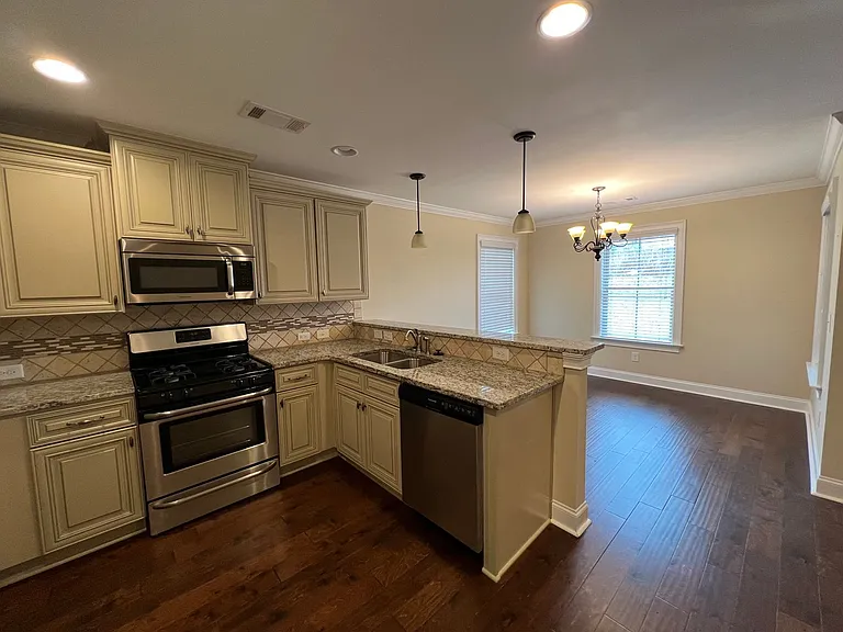 1802 Mabel Dr — Photo 9