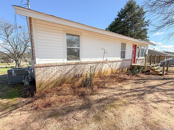 3rd image of 284 Murfee Dr