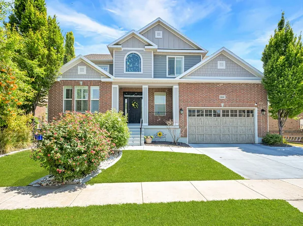 1441 S Brookshire Dr, Syracuse, UT 84075